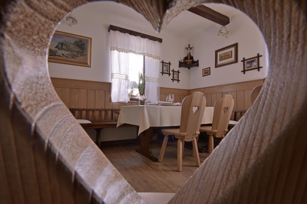 ホテルTourist Farm Stern Pri Kovacniku Fram エクステリア 写真